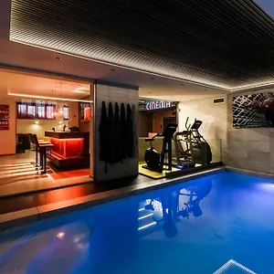 N18 Luxury Boutique With A Private Pool & Spa , Milano Italia