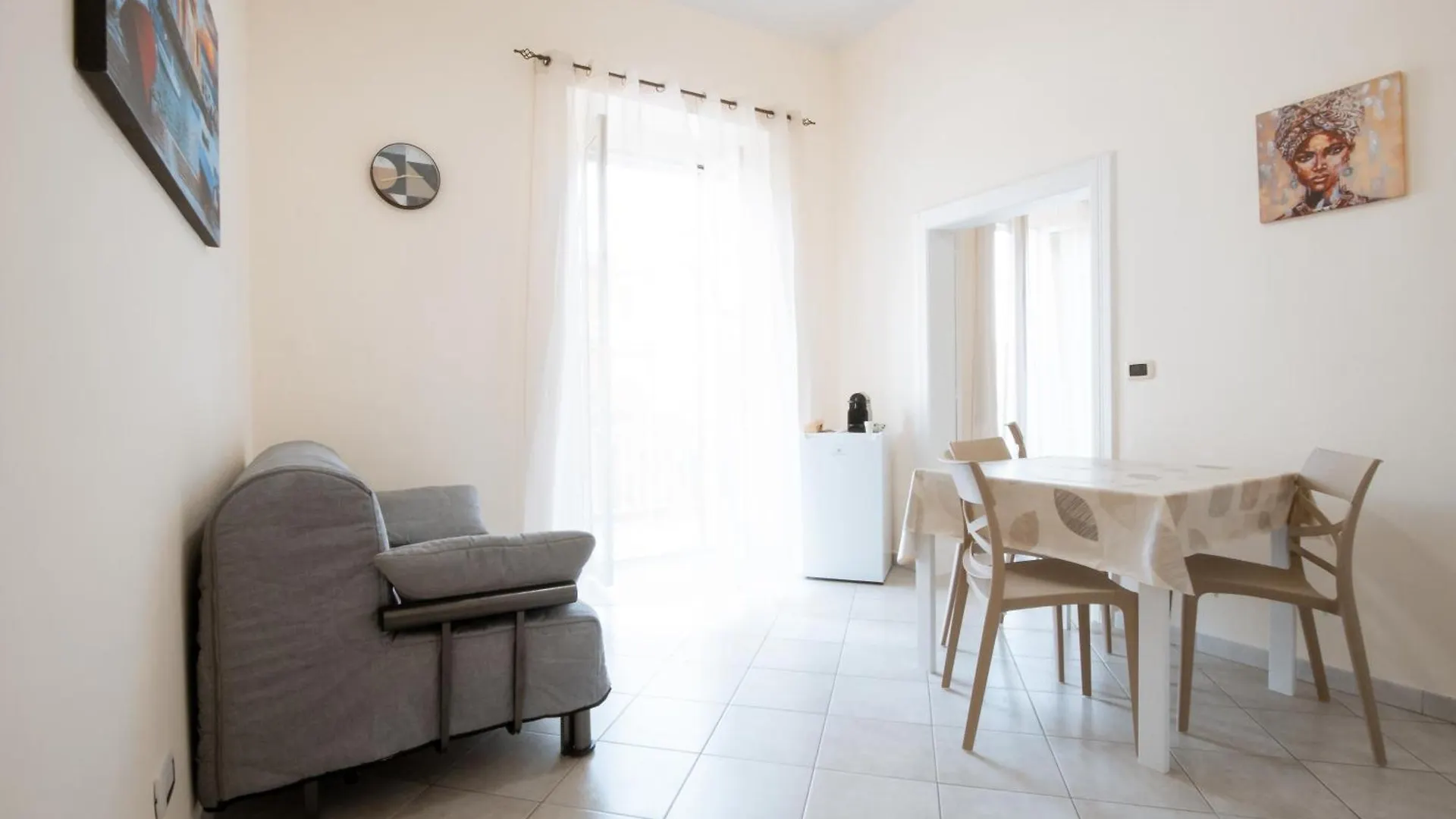 Krisa Apartment Bari 0*,