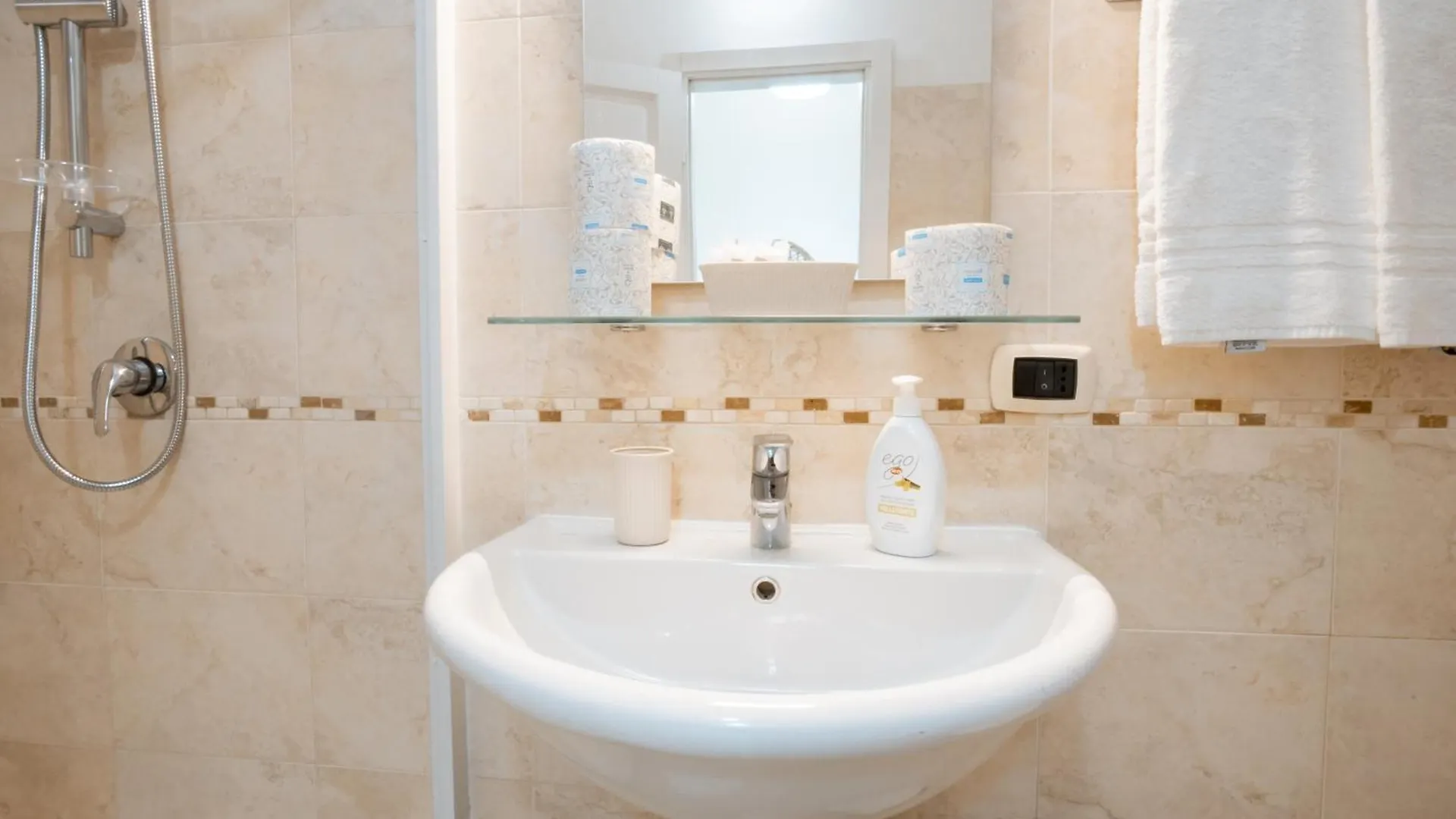 Krisa Apartment Bari Itália